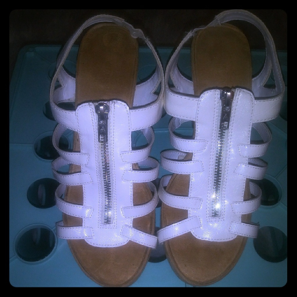 NICE! Sandles wedges sz8 Aerosoles